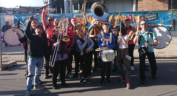 L’Ensemble Instrumental Waremmien, un orchestre à vent et percussions, anime régulièrement les rues lors de braderies, fêtes de quartier ou événements locaux. Avec un répertoire festif et dynamique, incluant des médleys de Queen ou Daft Punk, ils apportent une touche musicale originale et entraînante à chaque événement.